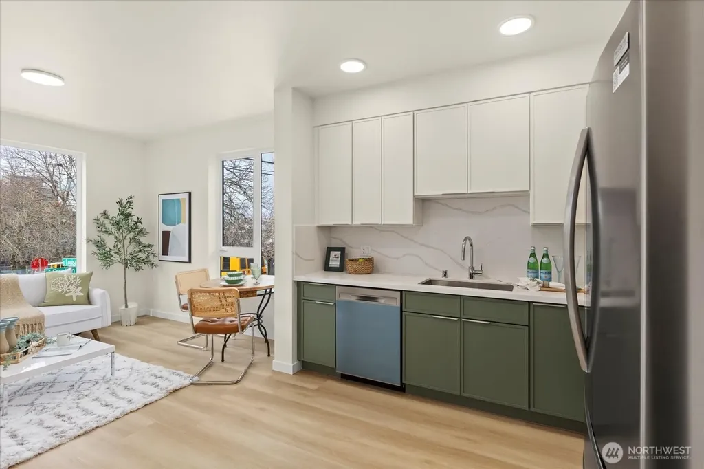 2374 Franklin Avenue E Seattle WA 98102