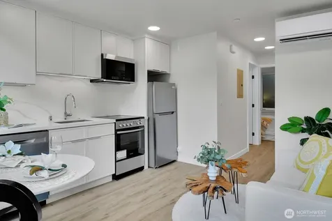 2374 Franklin Avenue E Seattle WA 98102