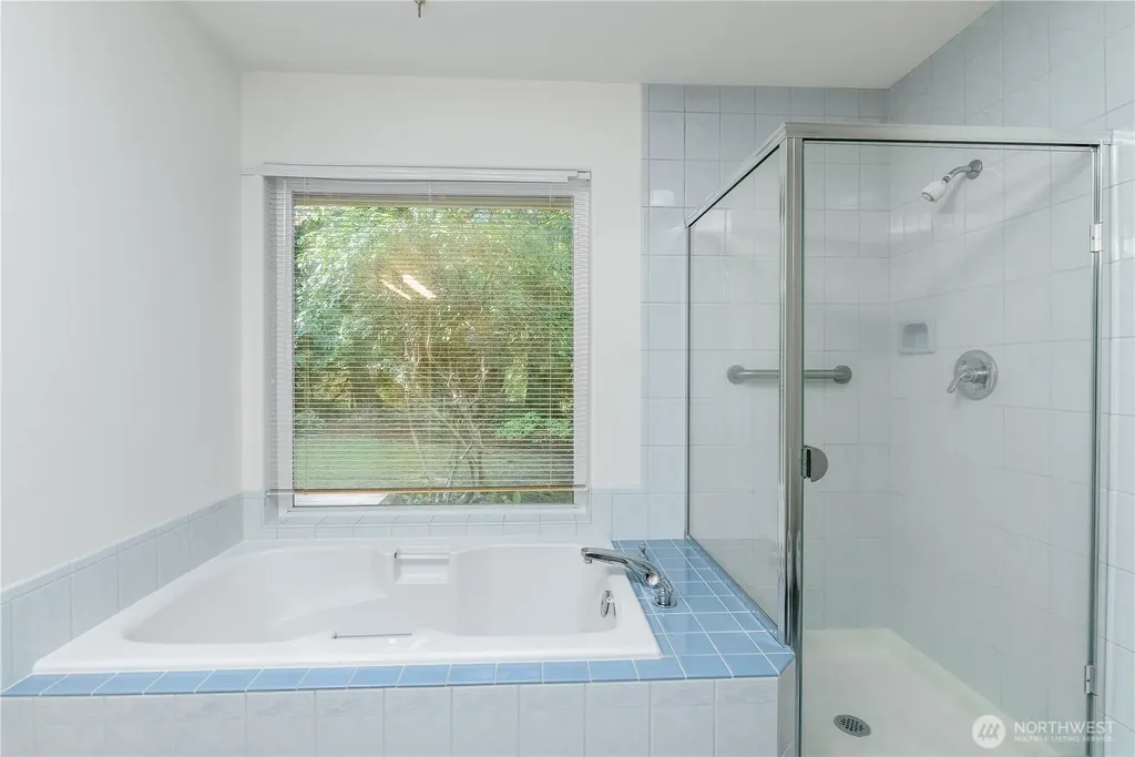 425 Baycliff Drive Port Townsend WA 98368