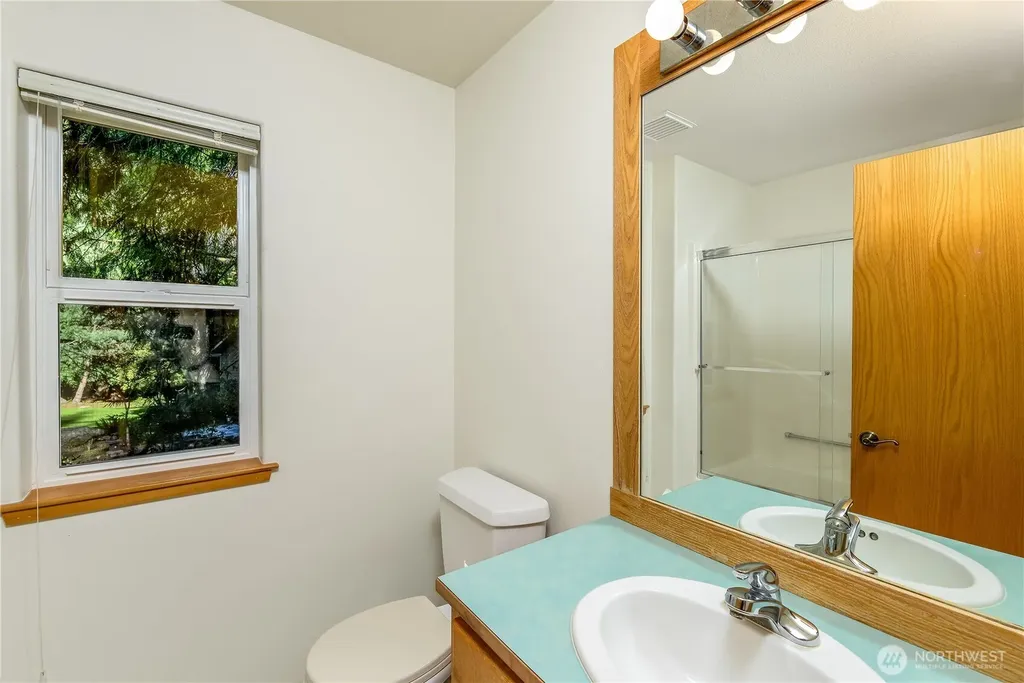 425 Baycliff Drive Port Townsend WA 98368
