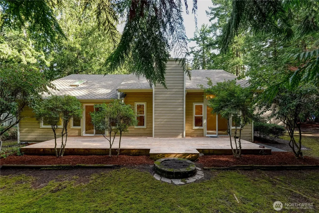 425 Baycliff Drive Port Townsend WA 98368
