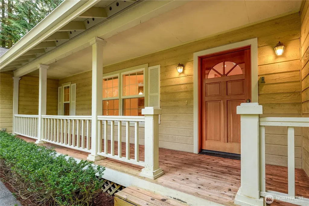 425 Baycliff Drive Port Townsend WA 98368