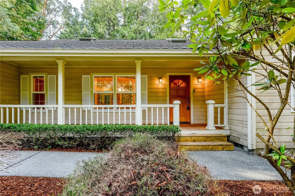 425 Baycliff Drive Port Townsend WA 98368