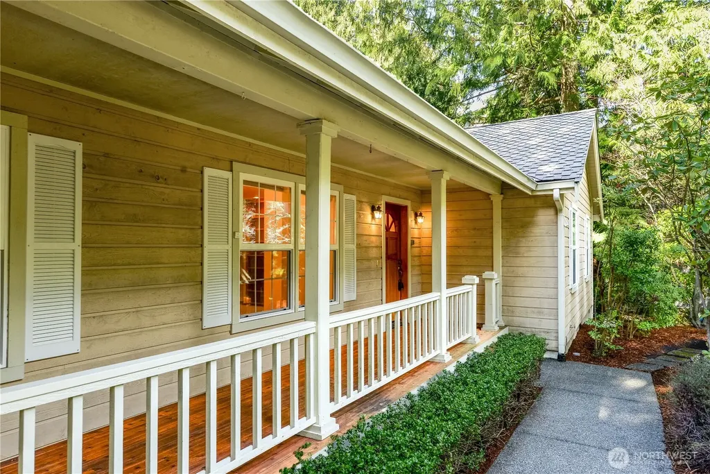 425 Baycliff Drive Port Townsend WA 98368