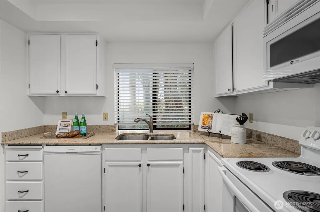 412 10th Street Kirkland WA 98033