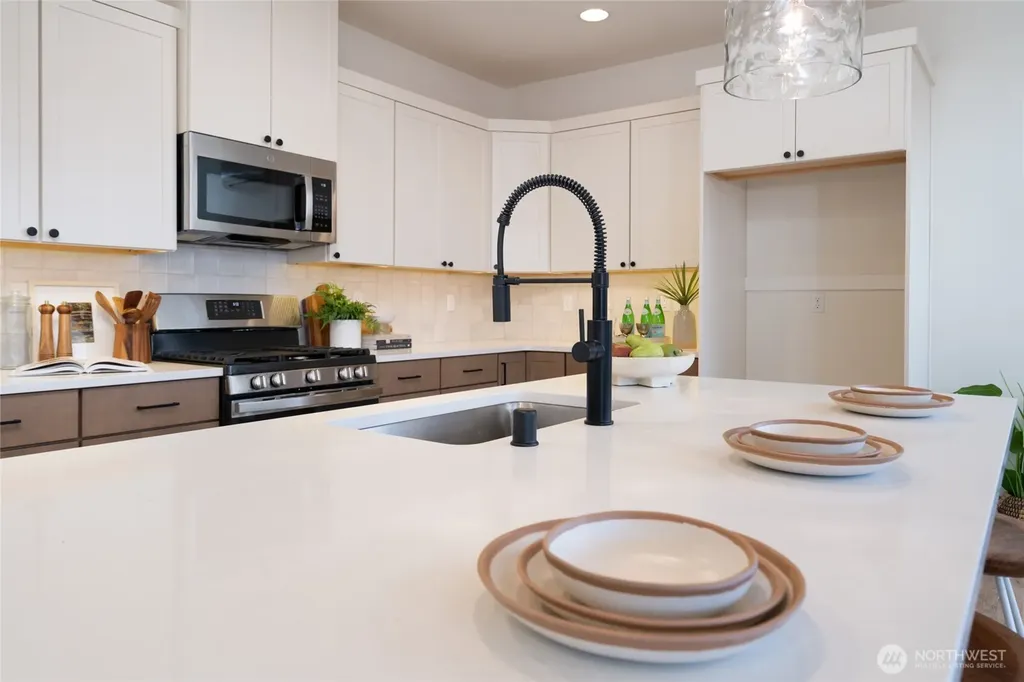 619 Legacy Way Sedro Woolley WA 98284