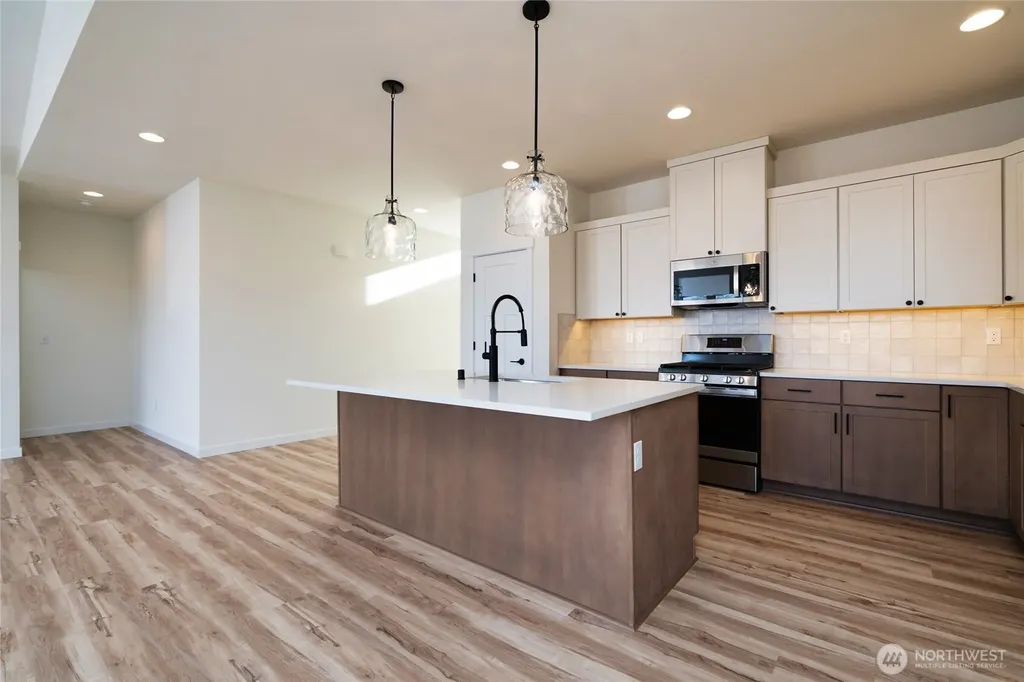 619 Legacy Way Sedro Woolley WA 98284