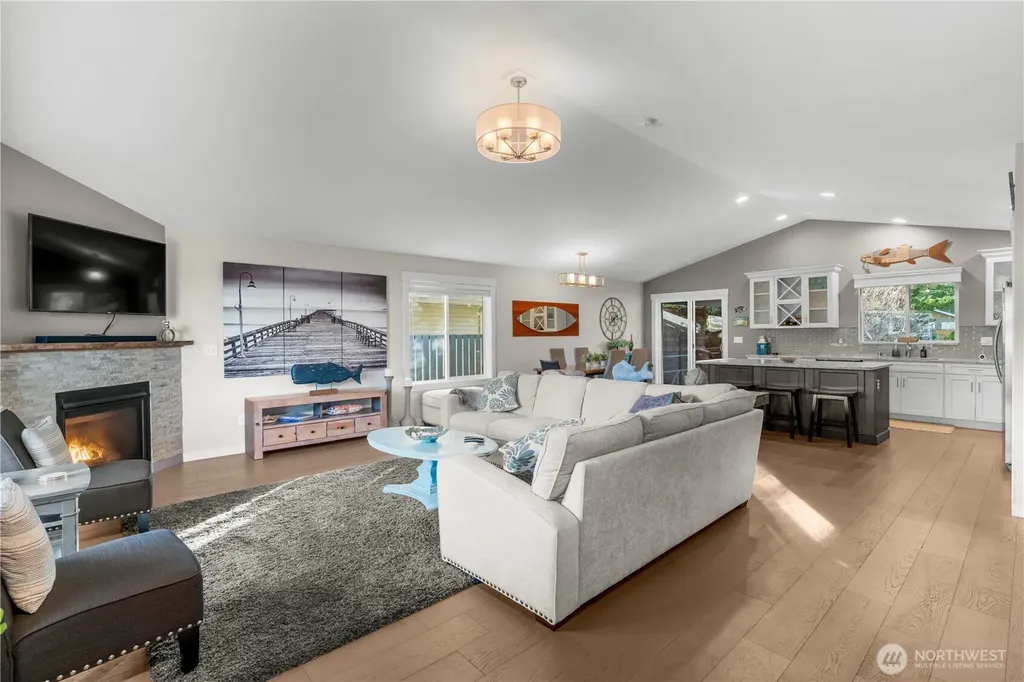 1208 195th Long Beach WA 98731