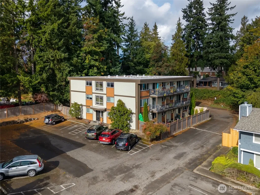 7505 212th Street SW Edmonds WA 98026