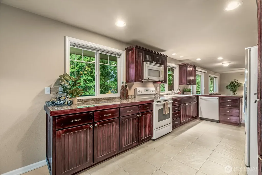 7505 212th Street SW Edmonds WA 98026