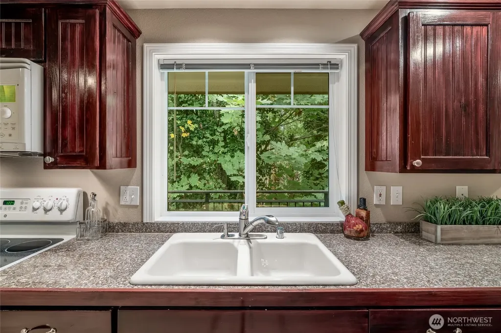 7505 212th Street SW Edmonds WA 98026