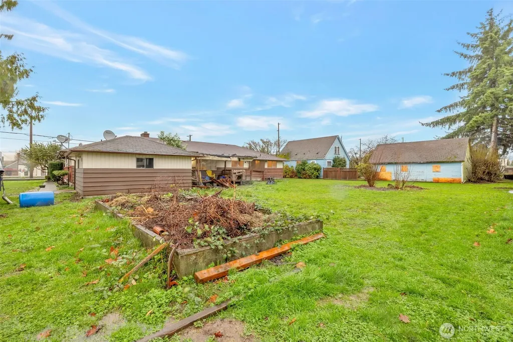 6216 20th Street E Fife WA 98424