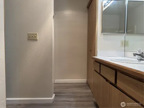 2826 NE 8th Street Renton WA 98056