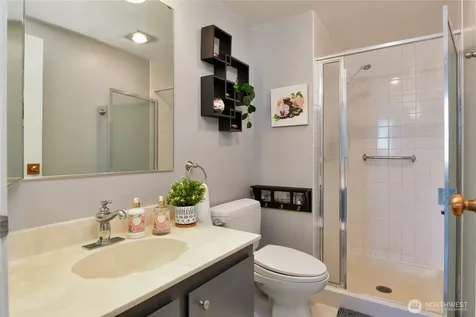 4540 8th Avenue NE Seattle WA 98105