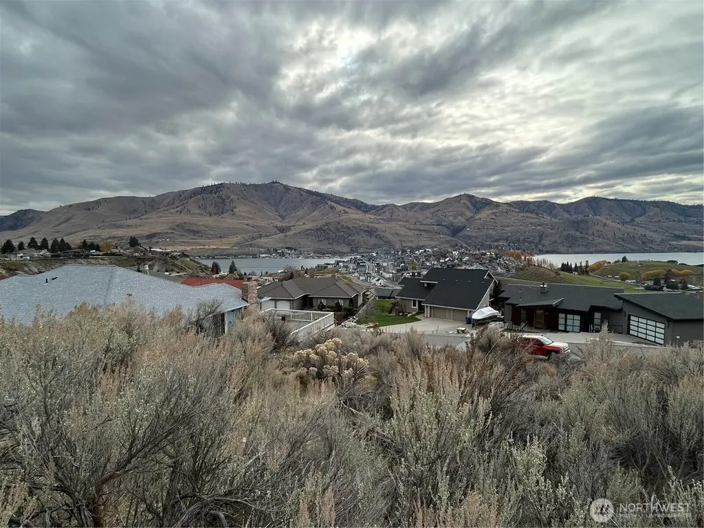 139 Bogey Boulevard Chelan WA 98816