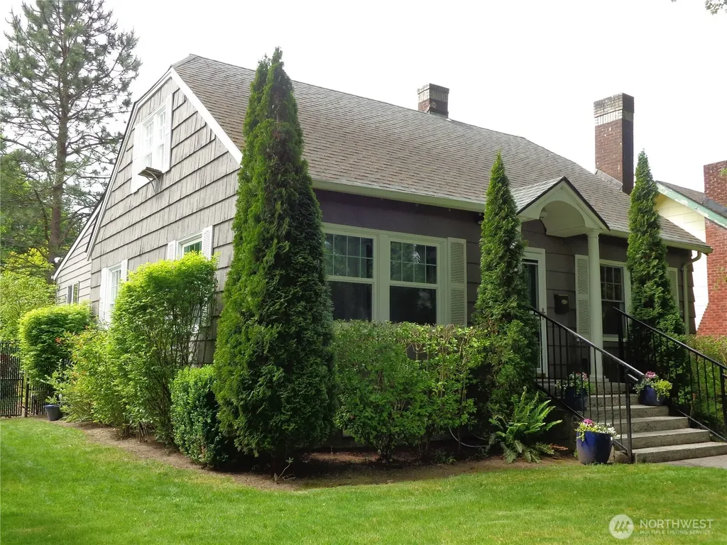 1639 22nd Avenue Longview WA 98632