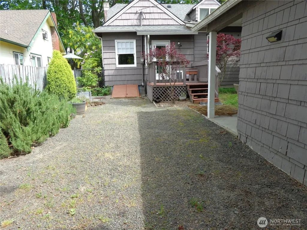 1639 22nd Avenue Longview WA 98632