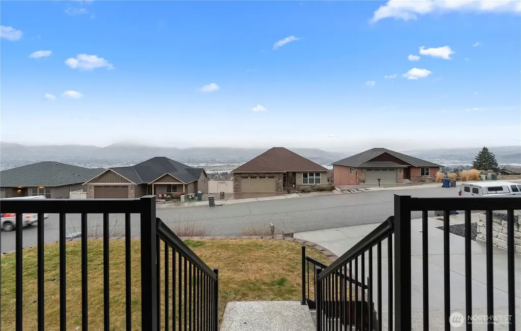 2627 Catalina Avenue East Wenatchee WA 98802