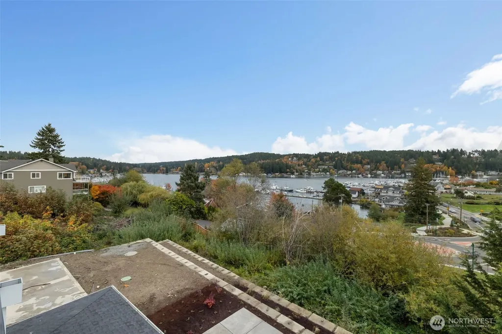 8309 Bayridge Avenue Gig Harbor WA 98335