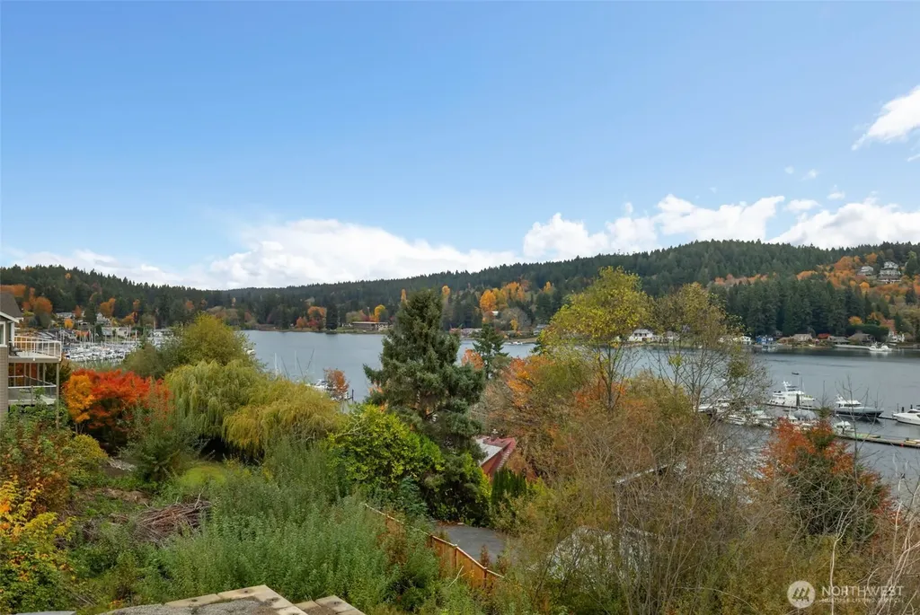 8309 Bayridge Avenue Gig Harbor WA 98335