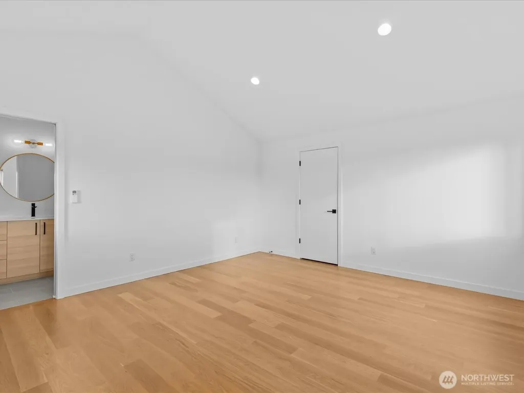 3239 61st Avenue SW Seattle WA 98116