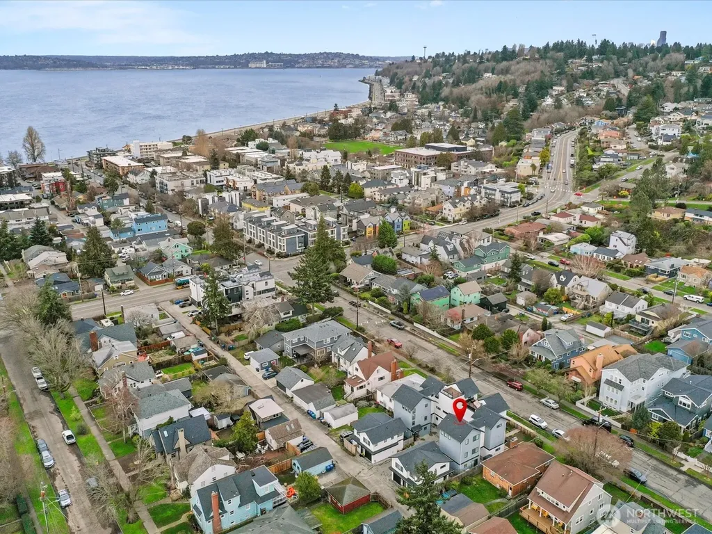 3239 61st Avenue SW Seattle WA 98116