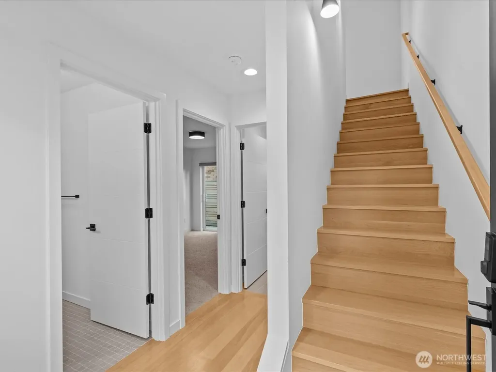 3239 61st Avenue SW Seattle WA 98116