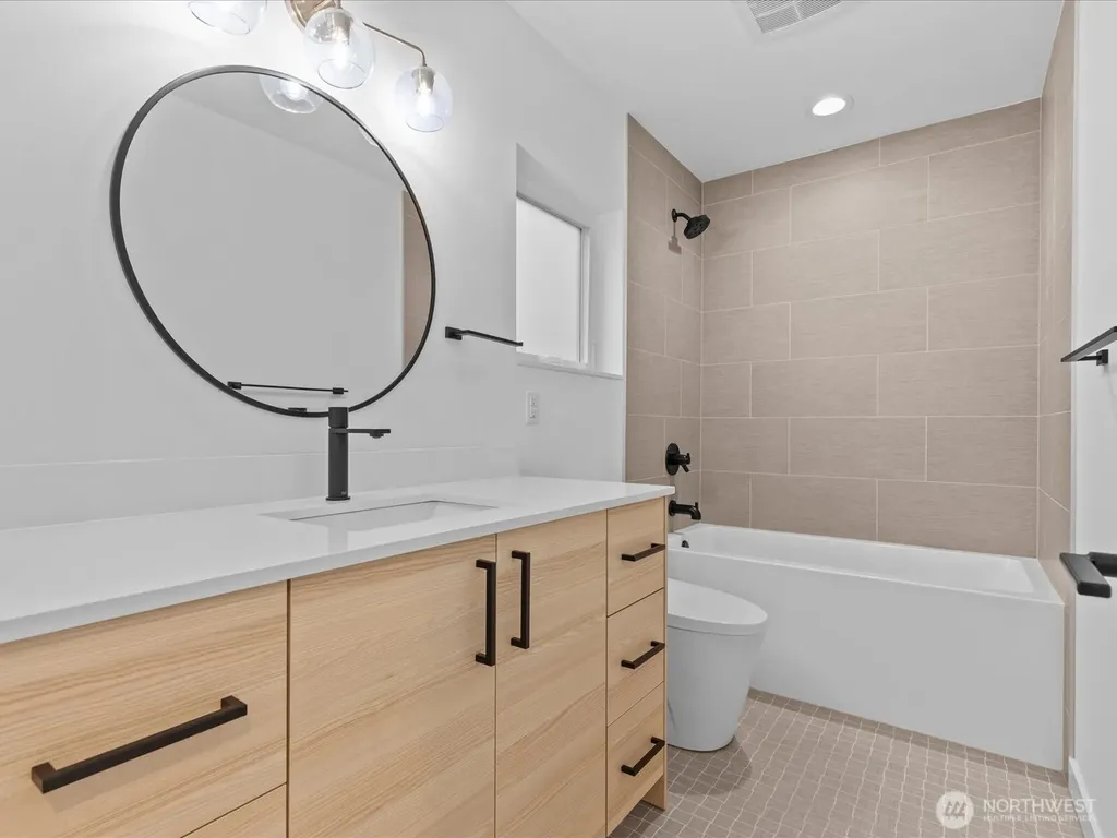 3239 61st Avenue SW Seattle WA 98116