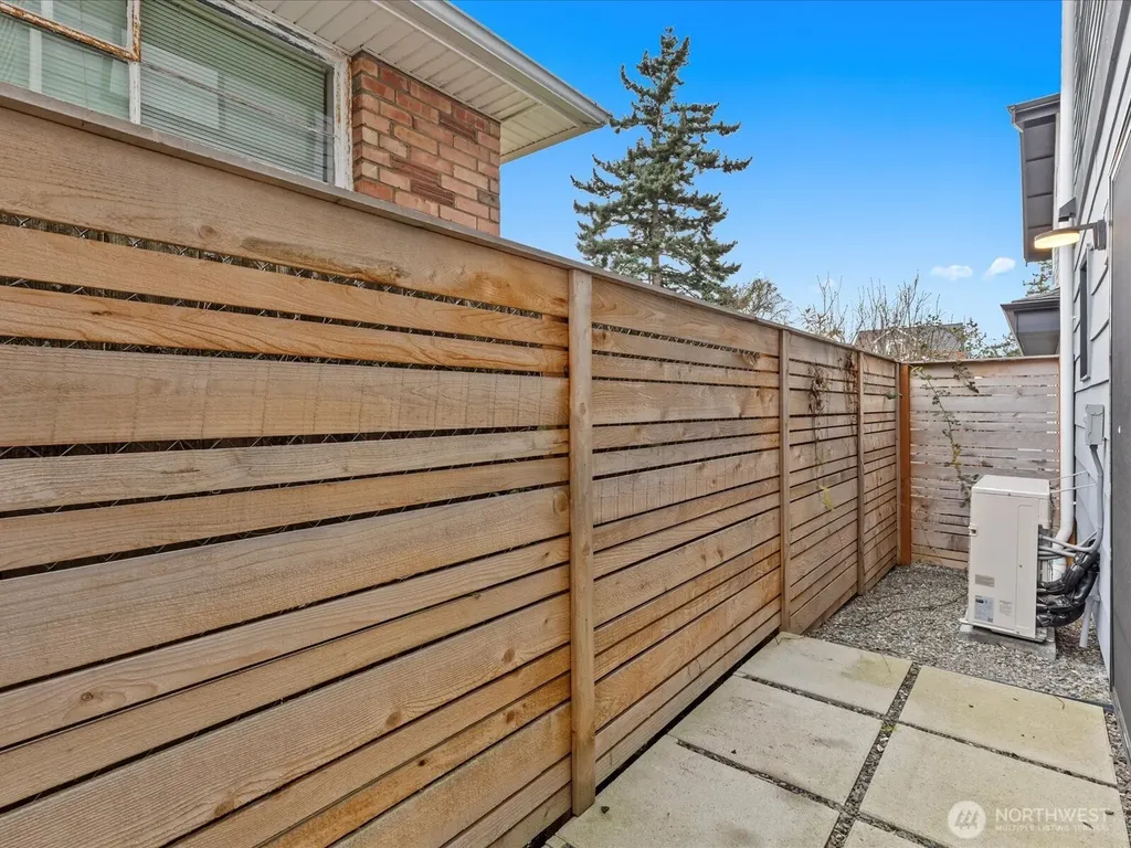 3239 61st Avenue SW Seattle WA 98116