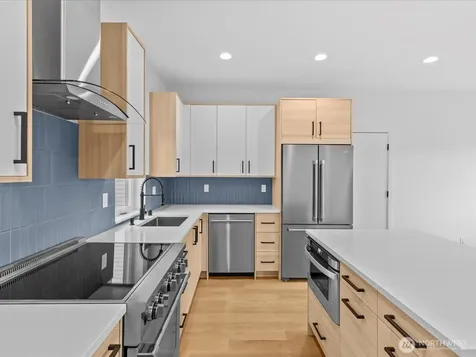 3239 61st Avenue SW Seattle WA 98116