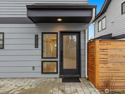 3239 61st Avenue SW Seattle WA 98116