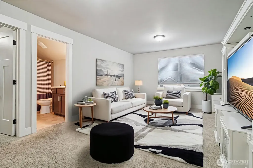176 Love Drive Enumclaw WA 98022