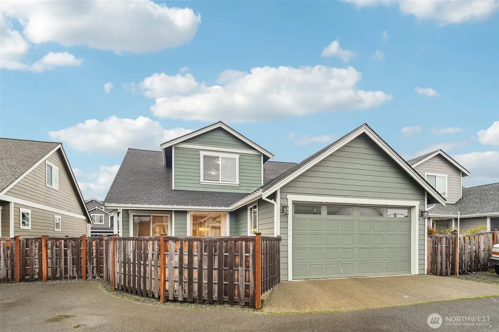 176 Love Drive Enumclaw WA 98022