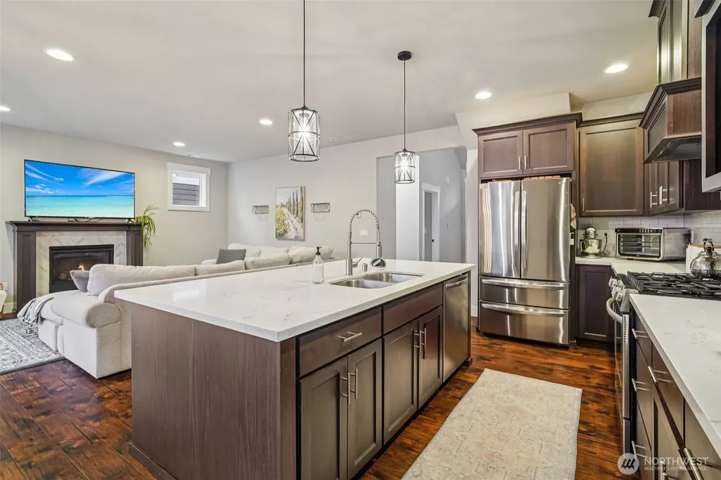 176 Love Drive Enumclaw WA 98022