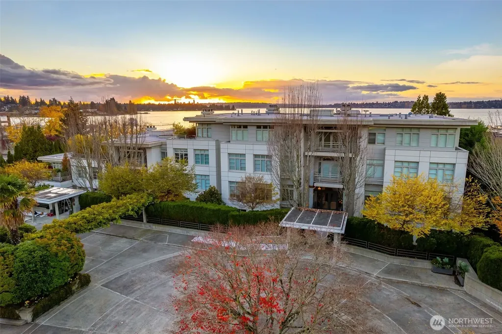 5505 Lake Washington Boulevard NE Kirkland WA 98033