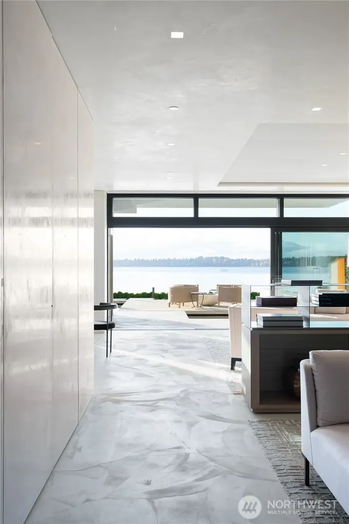 5505 Lake Washington Boulevard NE Kirkland WA 98033