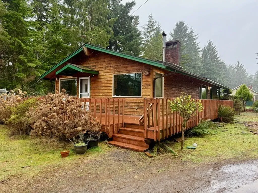 2002 200th Lane Ocean Park WA 98640