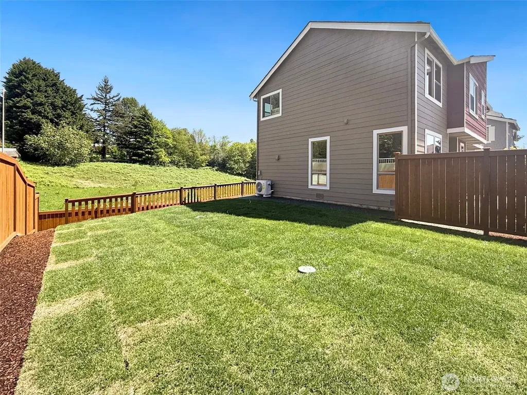 12506 SE 256th Place Kent WA 98030