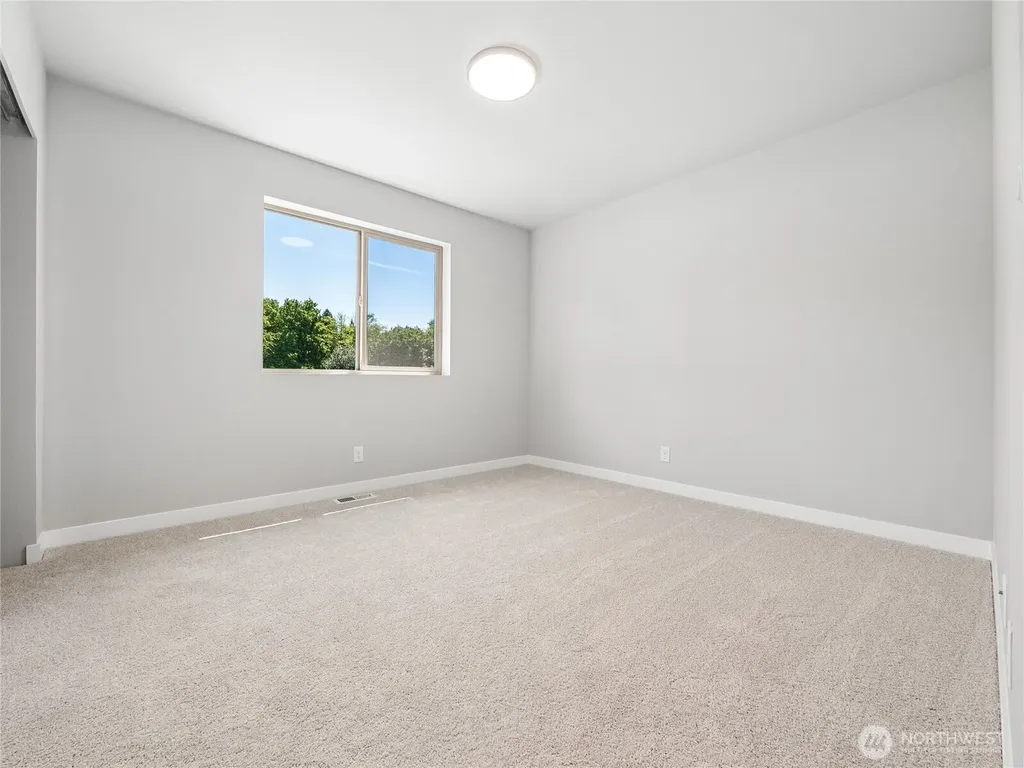 12506 SE 256th Place Kent WA 98030