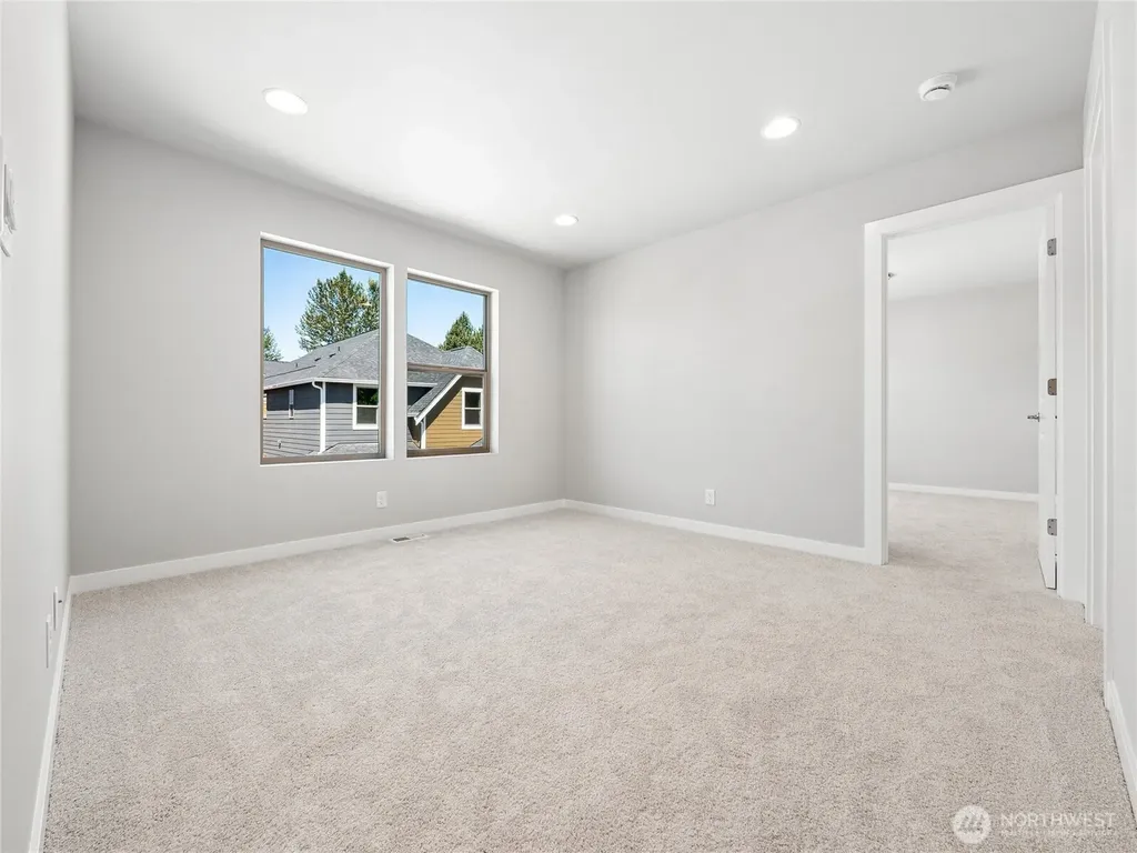 12506 SE 256th Place Kent WA 98030
