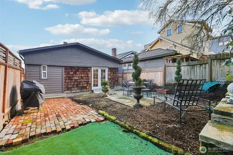 1113 33rd Avenue S Seattle WA 98144