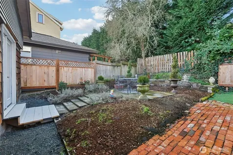 1113 33rd Avenue S Seattle WA 98144