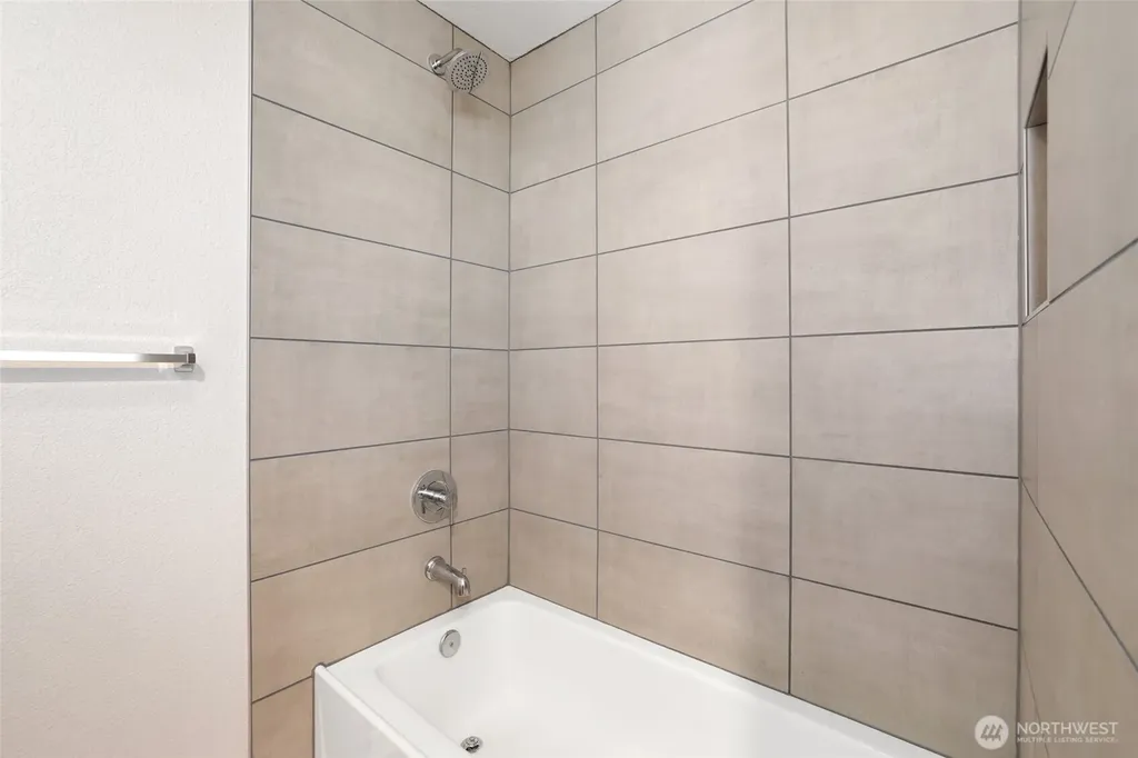 2940 Kennewick Place NE Renton WA 98056