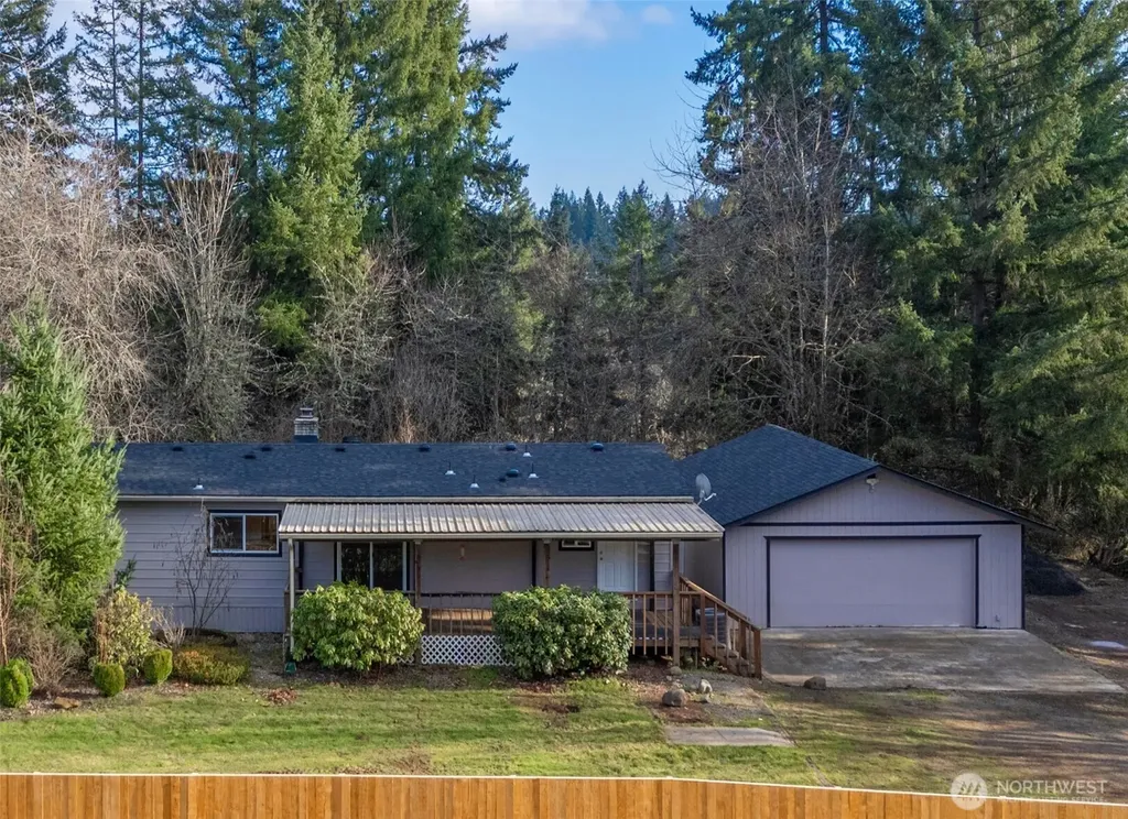 733 Tipsoo Loop S Rainier WA 98576