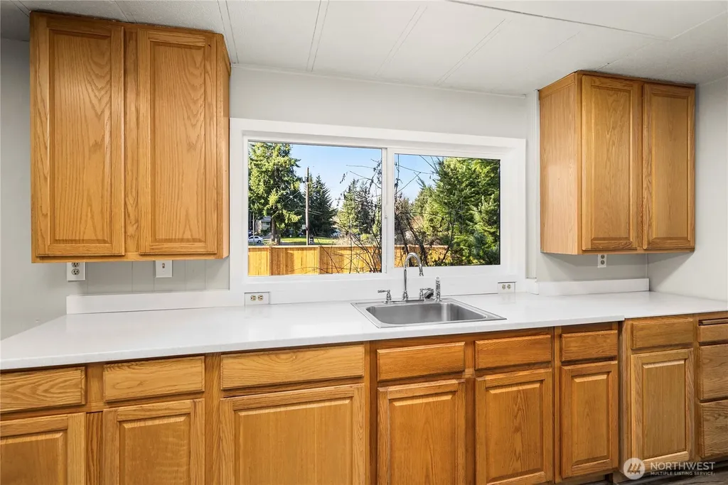 733 Tipsoo Loop S Rainier WA 98576