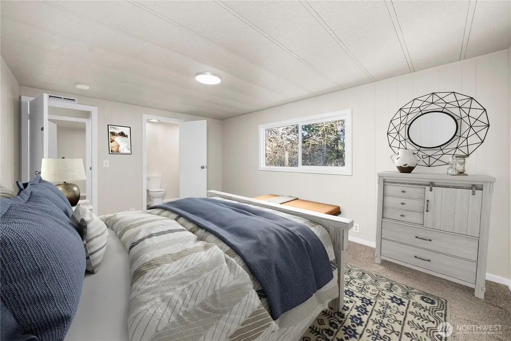 733 Tipsoo Loop S Rainier WA 98576