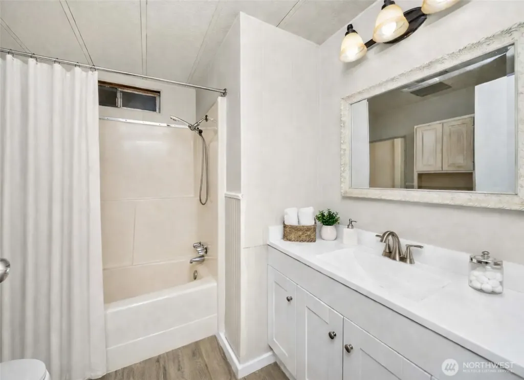 733 Tipsoo Loop S Rainier WA 98576