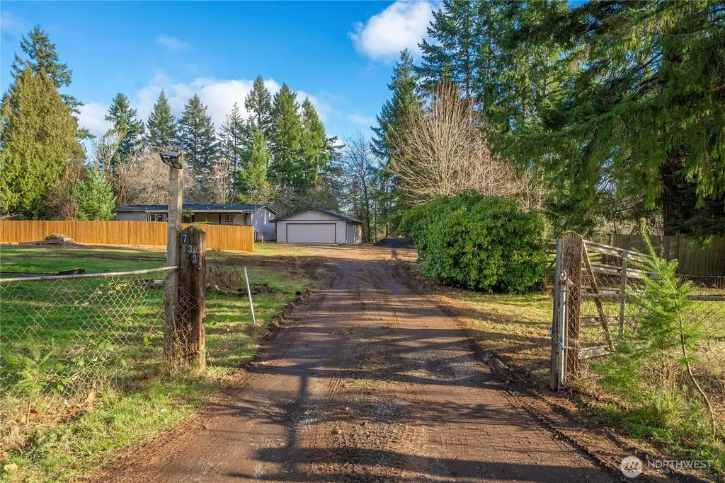 733 Tipsoo Loop S Rainier WA 98576