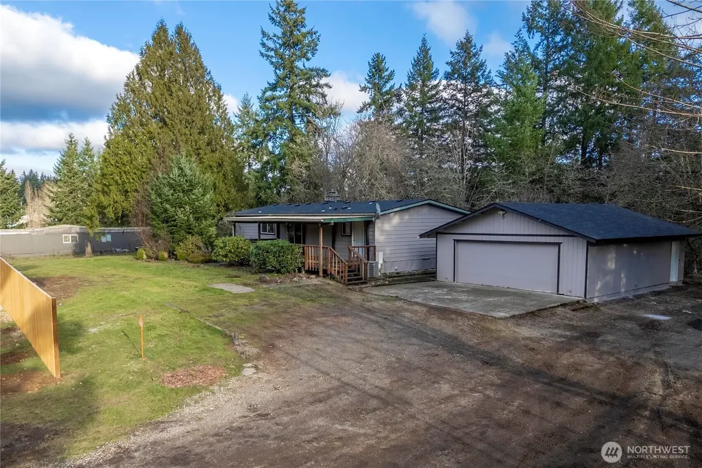 733 Tipsoo Loop S Rainier WA 98576