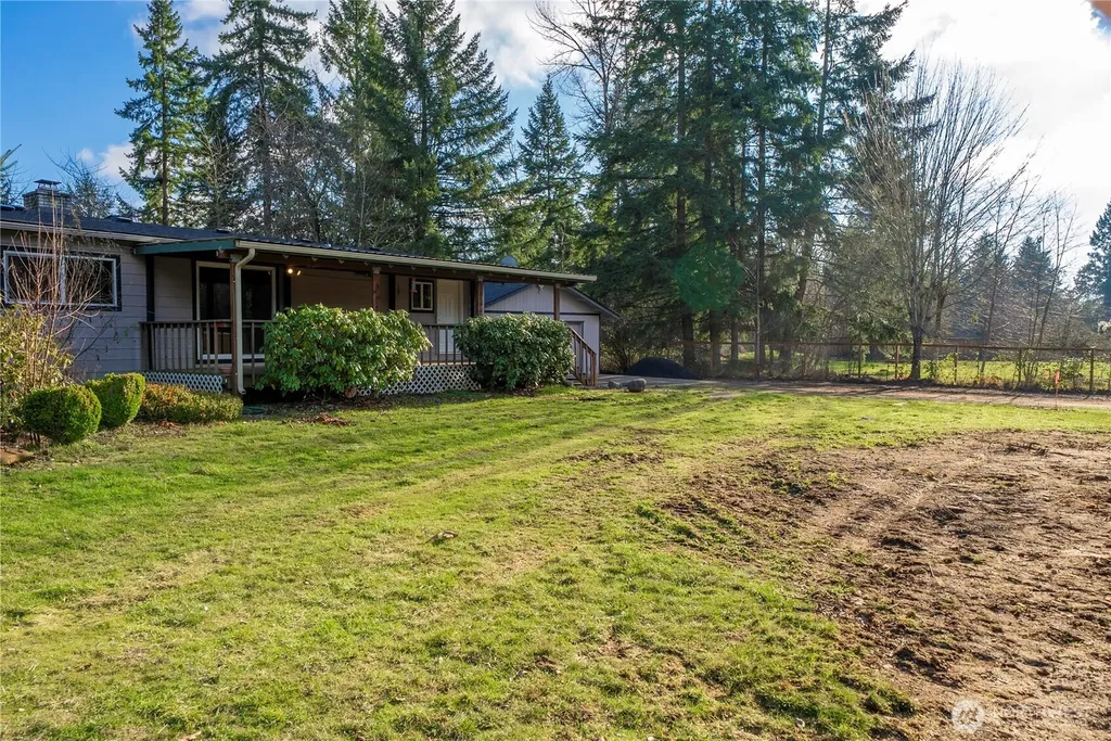 733 Tipsoo Loop S Rainier WA 98576